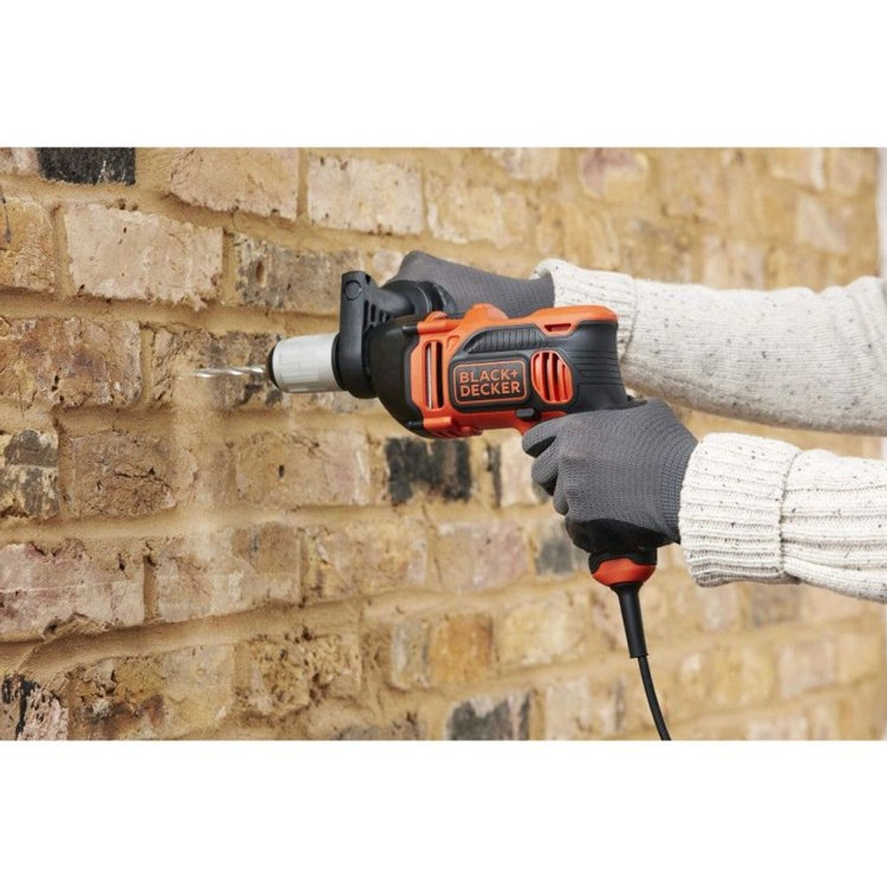 BLACK & DECKER BEH850KA32 udarna bušilica sa dodacima i koferom